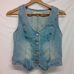 Denim Sleeveless Button-Up Top